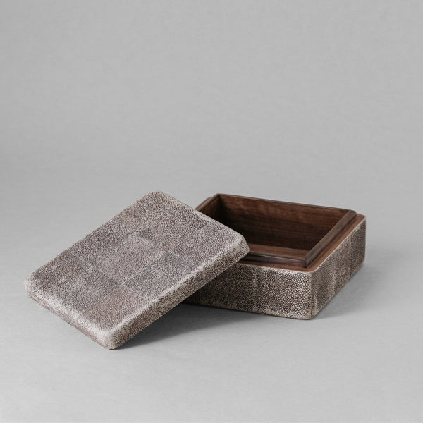 Shagreen Curved Box | Natural Chocolate, M